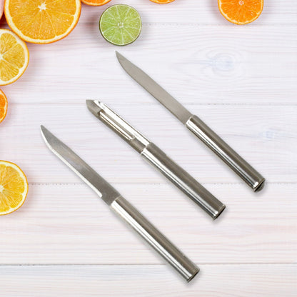 Detailed view of the sharp stainless steel blade of a Cisora kitchen knife