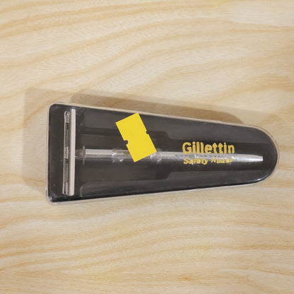 Travel-friendly stainless steel safety razor kit