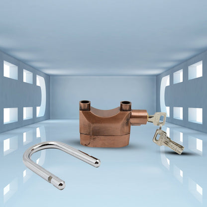 The 110dB siren alarm lock with its thick shackle in an outdoor setting.