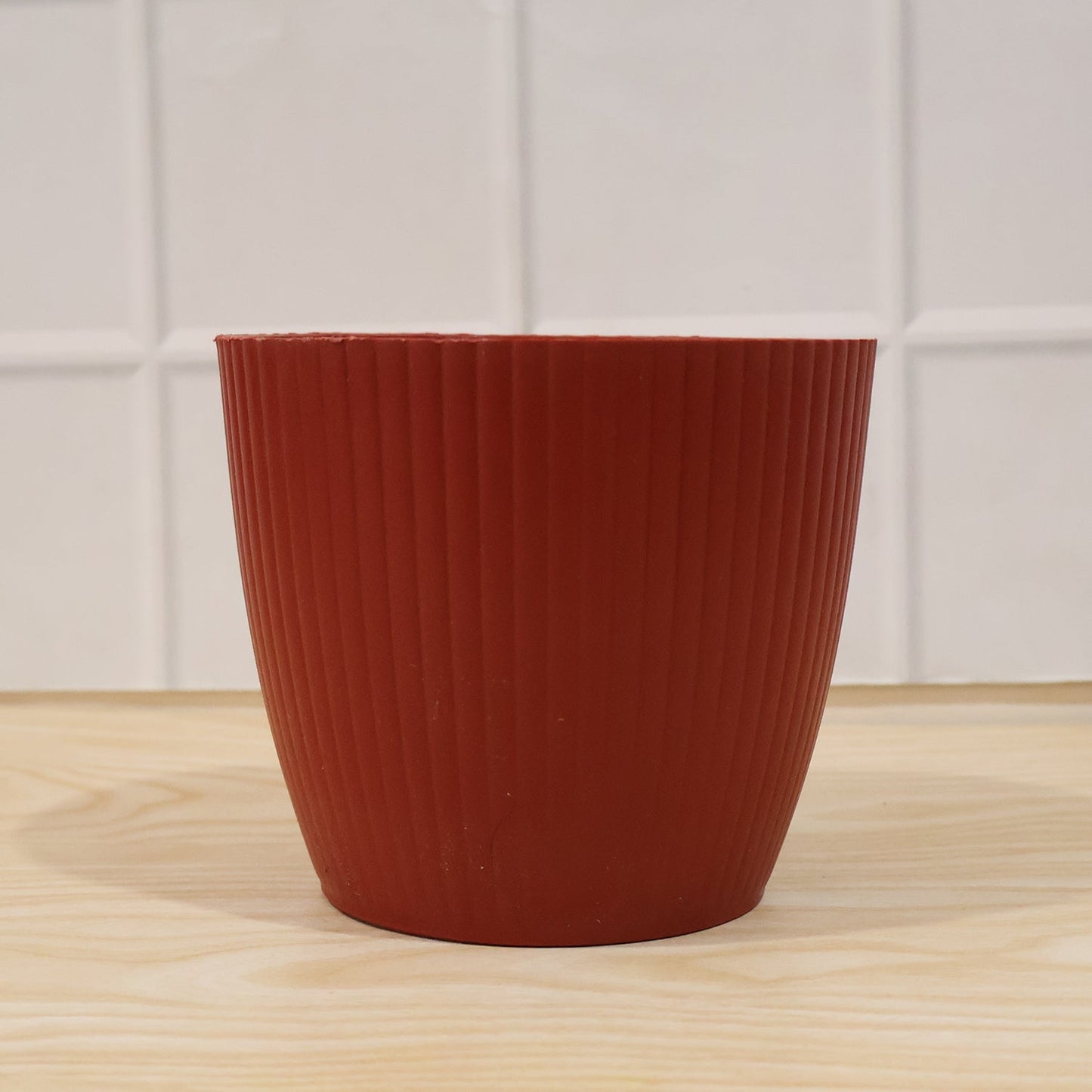 Plastic Flower Pots – Durable Round Planters for Home & Garden | Plant Edge