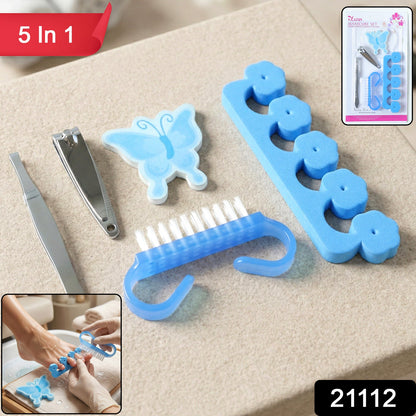 Nail grooming kit set including cutter, filer, and cuticle tool